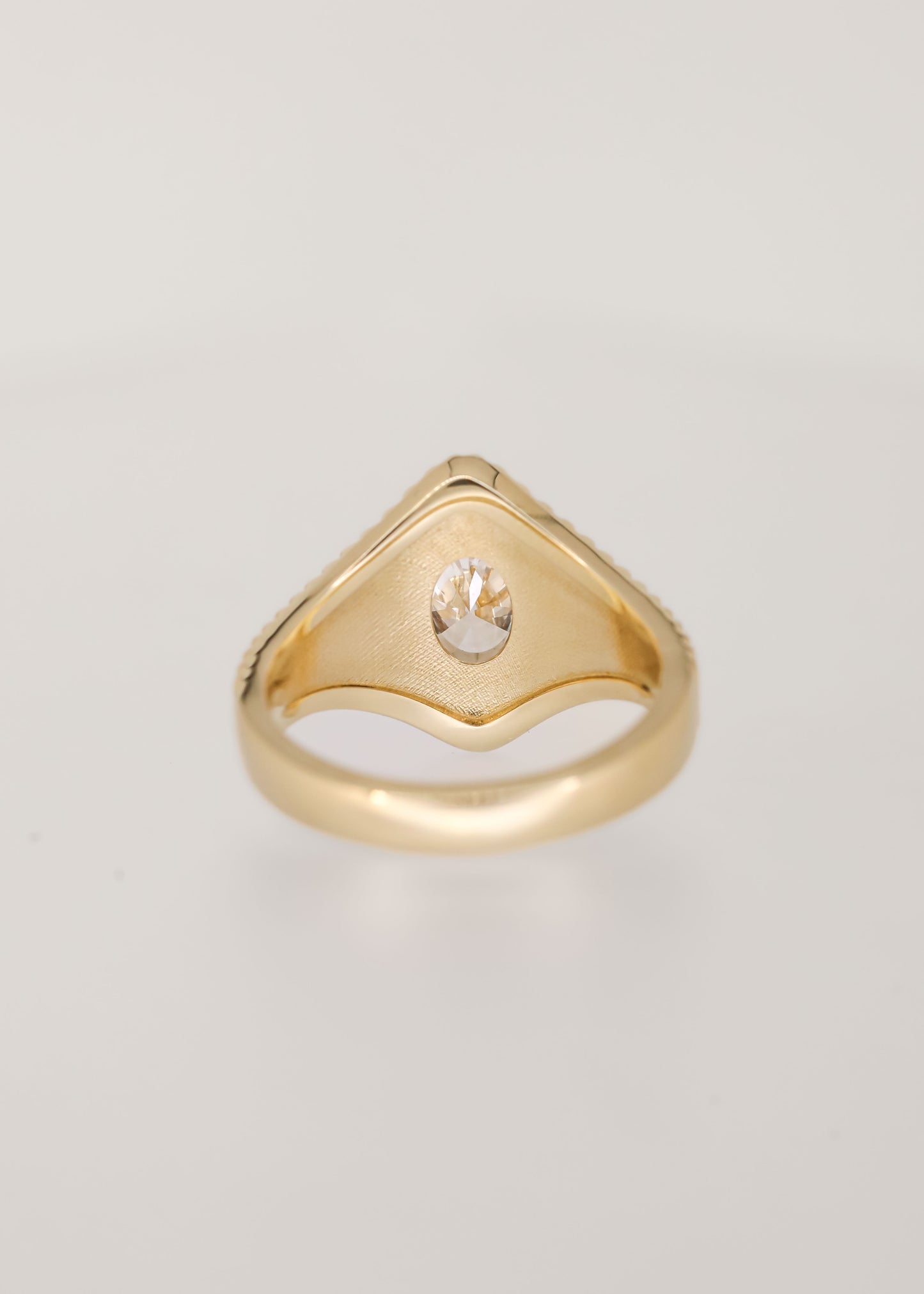 The Chandler | 1.59ct Oval Lab Grown Diamond | Yellow Gold