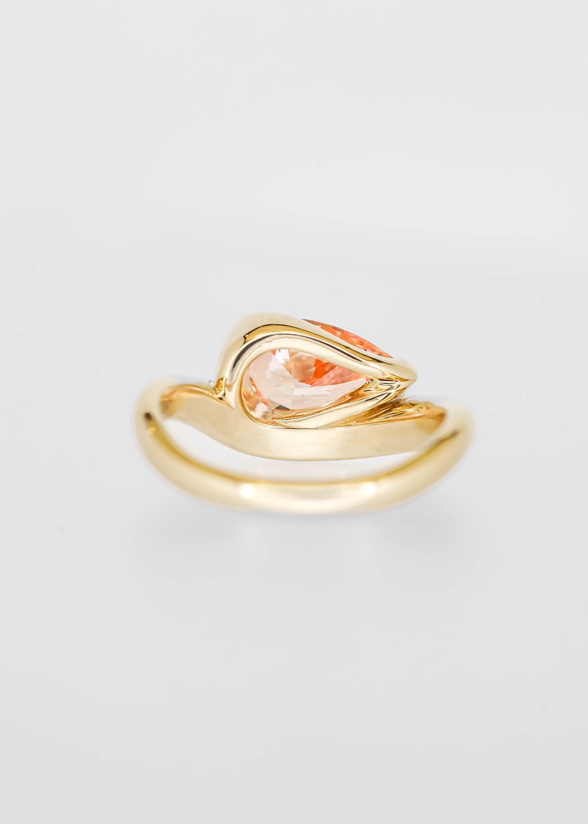 The Tide | 2.01ct Pear Lab Pink Diamond | Yellow Gold