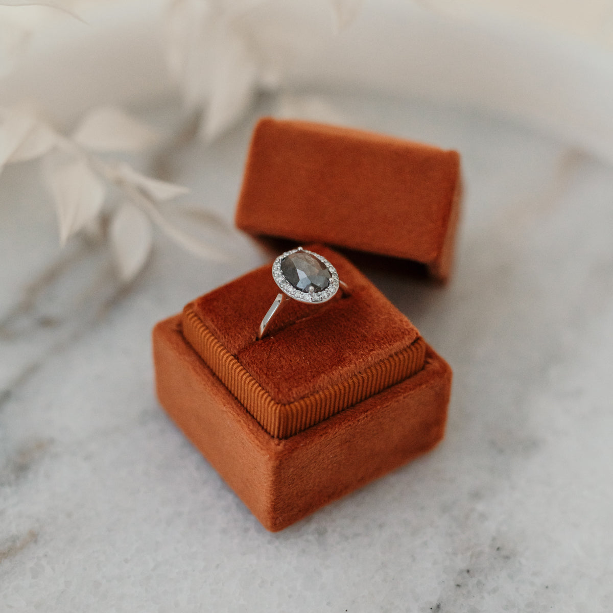 The Calisto | Platinum | White | Size 7 | Stone MOS57 | Antelope Ring Box | Custom Engraving: +$0