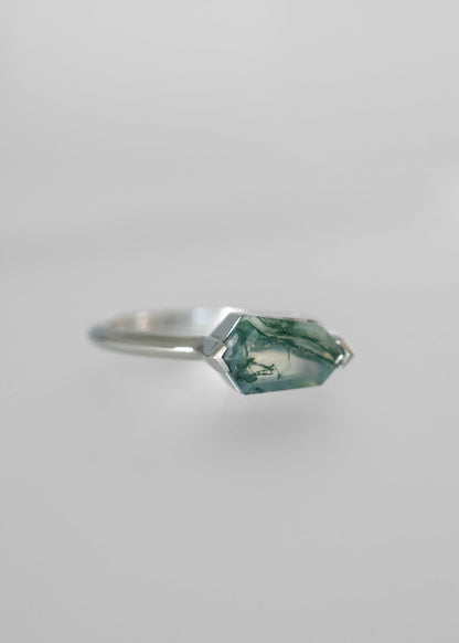 The Lyra | 1.51ct Kite Moss Agate | White Gold