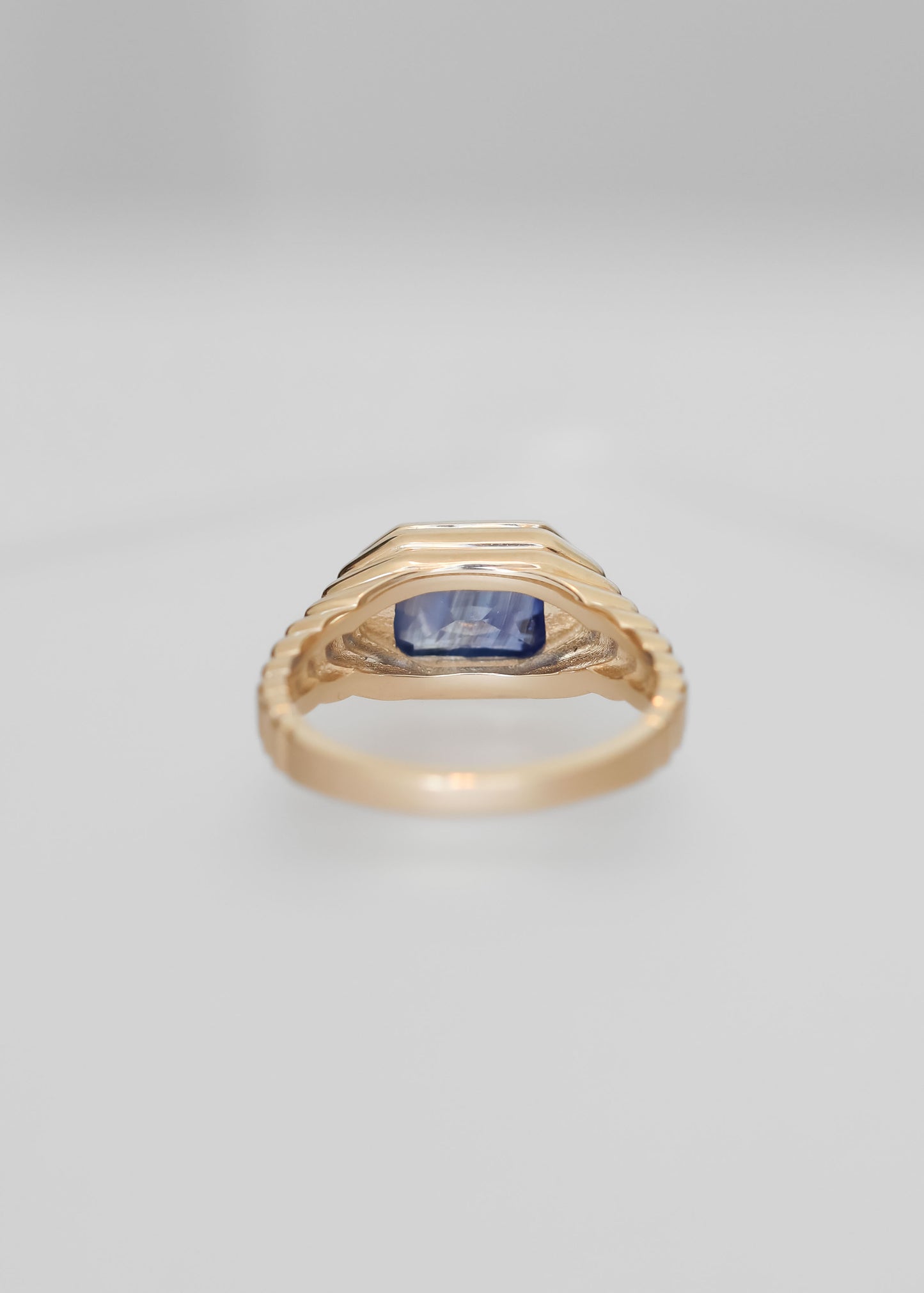 The Vulcan (Ribbed) | 2.75ct Emerald Cut Sapphire | Yellow Gold