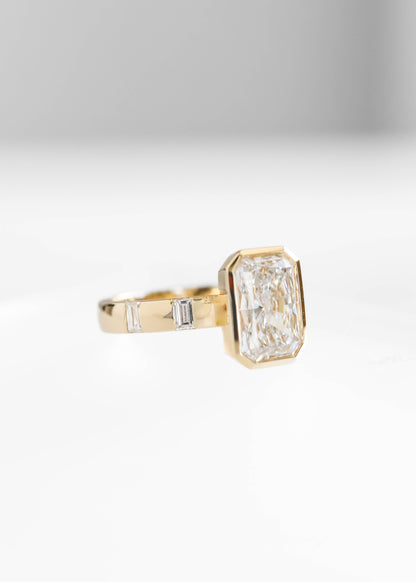 The Lennon | 3.04ct Radiant Lab Grown Diamond | Yellow Gold