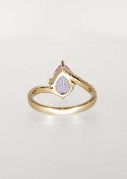 The Juno | 2.59ct Pear Lab Starbright Purple Sapphire | Yellow Gold