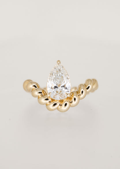 The Bowie | 2ct Pear Lab Grown Diamond | Yellow Gold