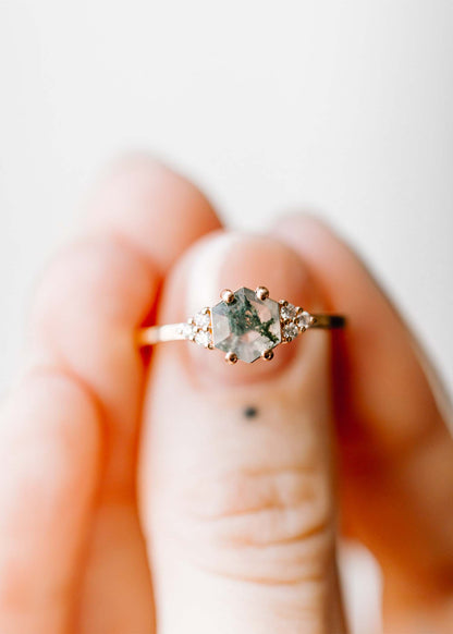 The Calisto | .69ct Hexagon Moss Agate | Rose Gold