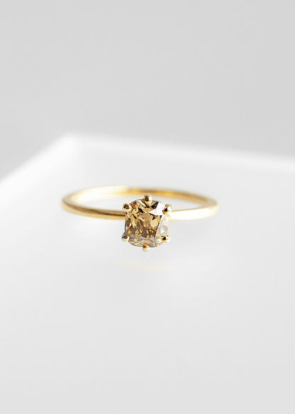 The Helia | .92ct Cushion Cut Champagne Diamond | Yellow Gold