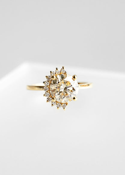 The Juliet | 2.44ct Light Champagne Diamond | Yellow Gold