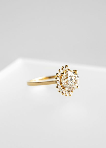 The Juliet | 2.44ct Light Champagne Diamond | Yellow Gold