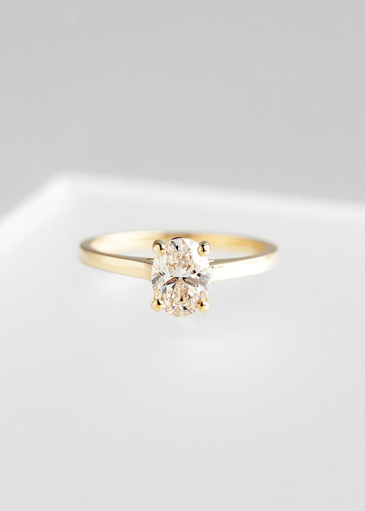 The Nova | 1.05ct Natural Oval Diamond | Yellow Gold