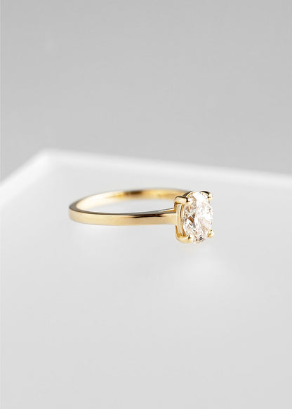 The Nova | 1.05ct Natural Oval Diamond | Yellow Gold