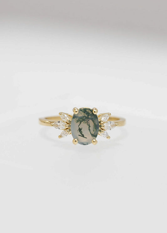 The Mini Luna | 1.09ct Oval Moss Agate | Yellow Gold