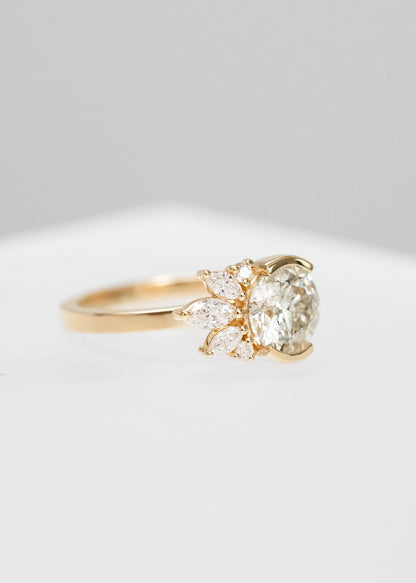 The Wren | 1.70ct Round Natural Diamond | Yellow Gold